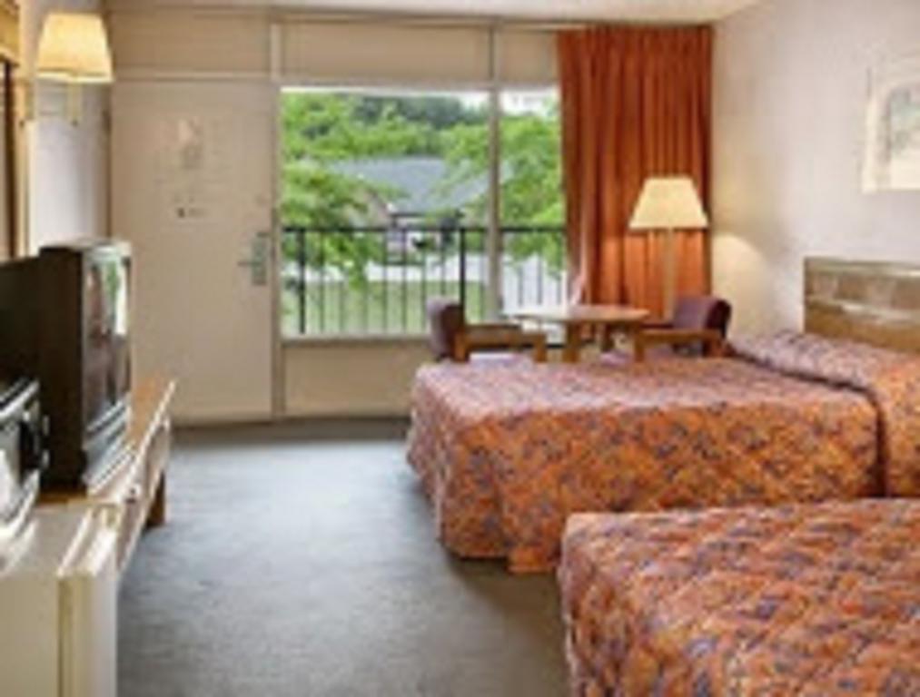Town And Country Inn Suites Spindale 프레스트시티 외부 사진